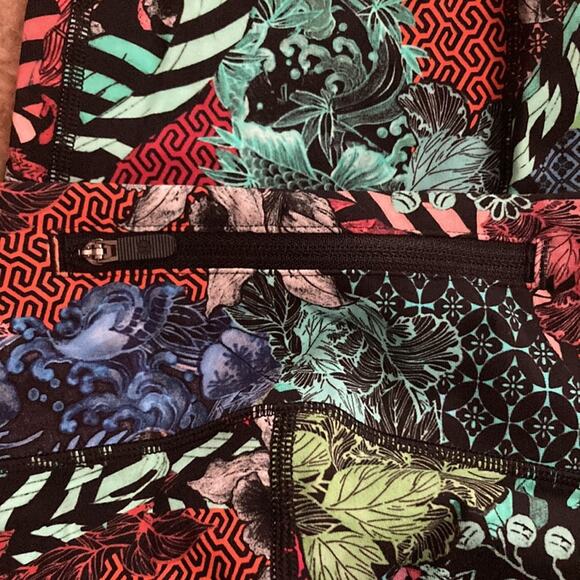 Lululemon Speed Up Floral Tight w/ Side Pockets Size 10 - Picture 6 of 9